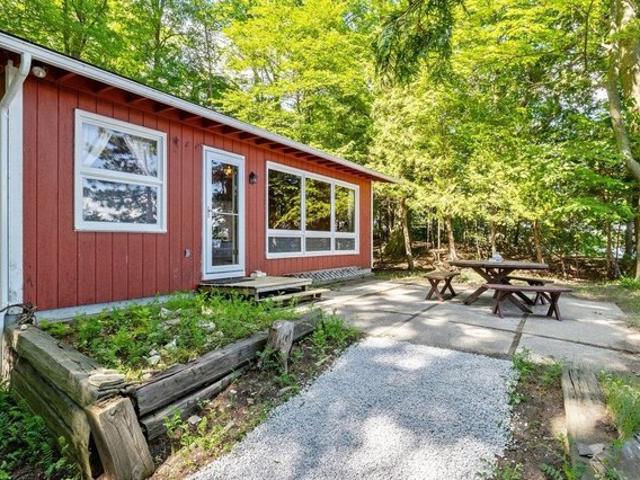 101 Cedarvale Ests, Alburgh, VT 05440