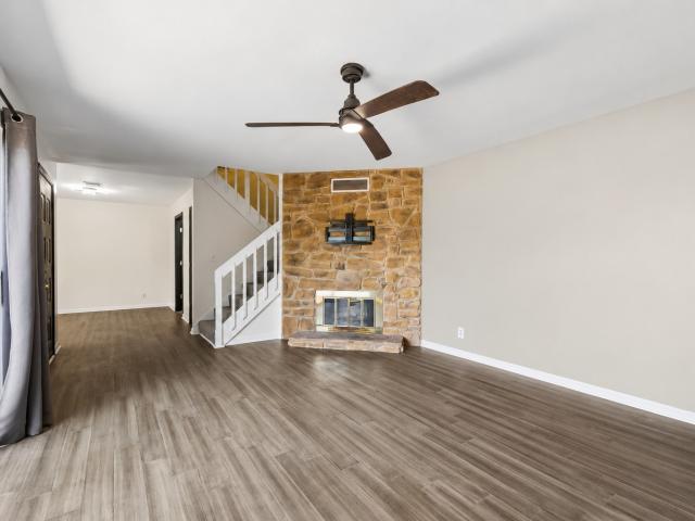 101 Cedarwood Ln