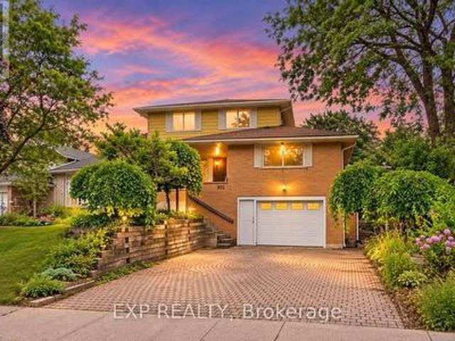 101 Crosby Drive, Kitchener, ON, N2B 2L1 house for sale | Listing ID X13790 | Royal LePage