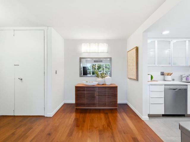 101 Alma Street 806