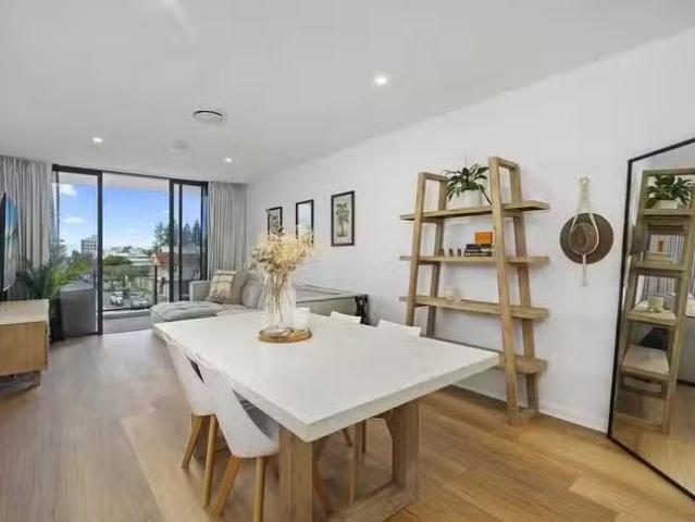 10/1 Bondi Avenue, Mermaid Beach, QLD 4218