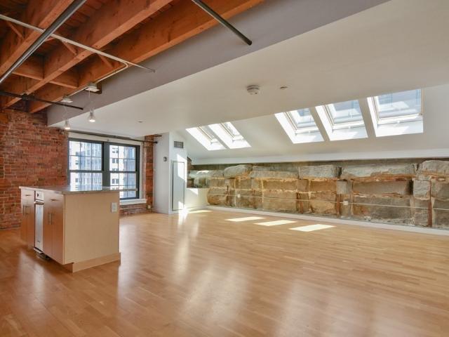 101 Broad St, 1 bed, 1 full bath