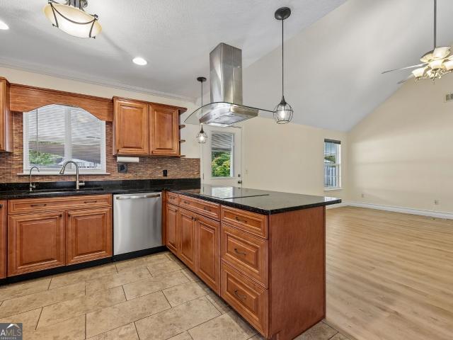101 Grouper Way