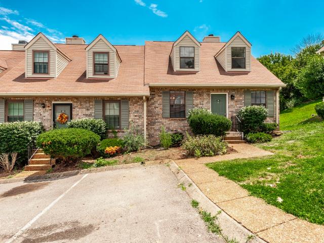 101 Deerpoint Ln