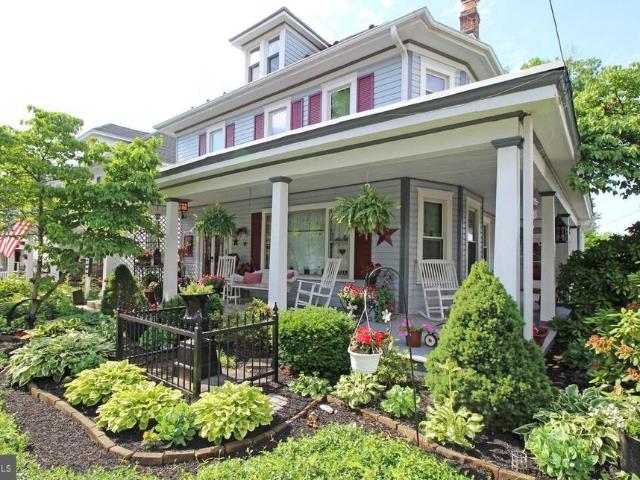 101 E Maple Street