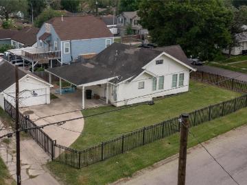 101 Eastgate St, Houston, TX 77012 | MLS #25592