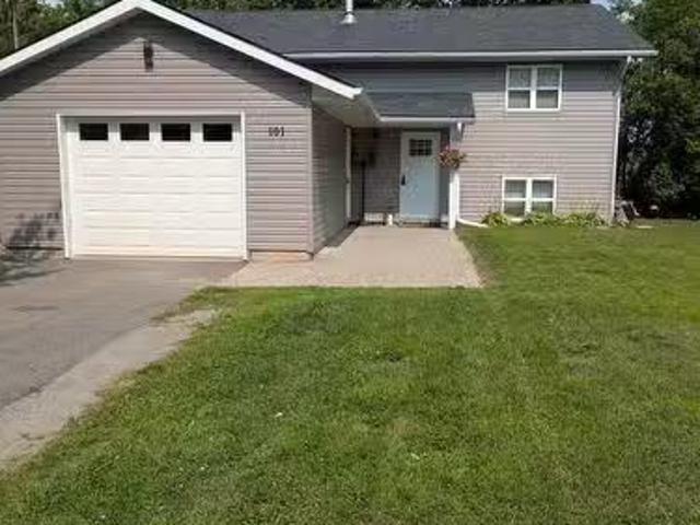 101 Holditch Street, Bracebridge, ON, P1L 1E7 house for sale.