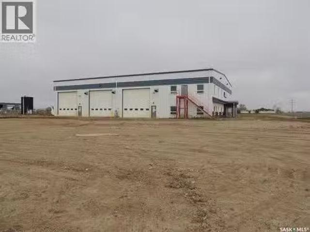 101 Jahn Street, Estevan Rm No. 5, SK, S4A 2A7 commercial fo.