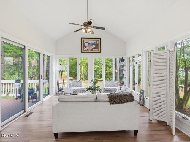 101 Oak Hill Lane