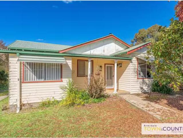 101 O'Dell Street, ARMIDALE House for rent Listed by Debbie G.