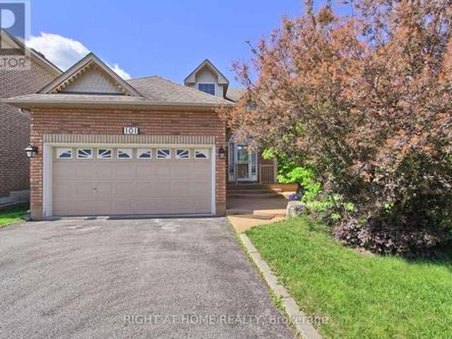 101 Old Colony Road, Richmond Hill, ON, L4E 3X2 house for sale | Listing ID N13470 | Royal LePage