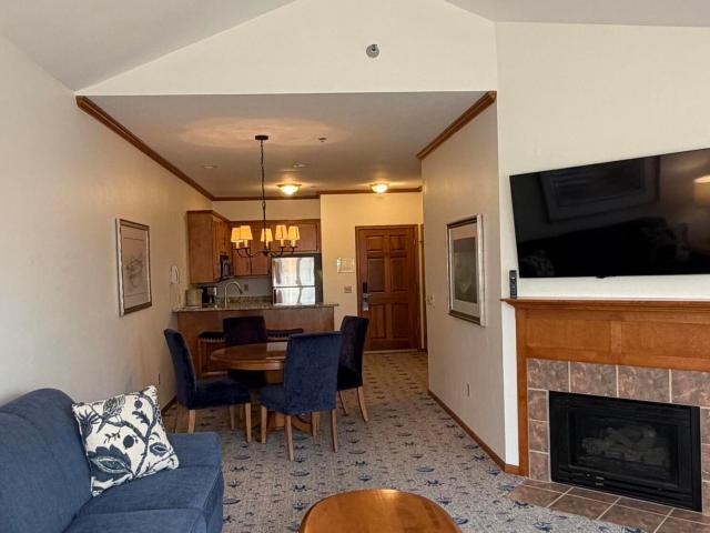 101 Osthoff Ave, Unit 387, Elkhart Lake, WI 53020 | MLS #1955