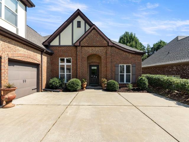 101 Oxmoor Place