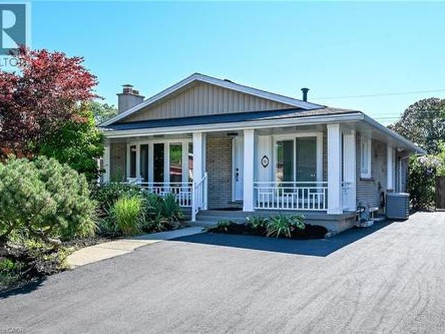 101 Loyalist Drive, Hamilton, ON, L8K 4J5 house for sale | Listing ID 40852 | Royal LePage
