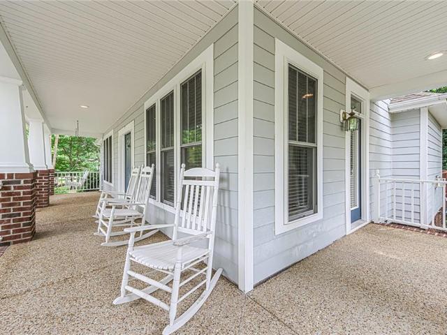 101 Lafayette Pointe