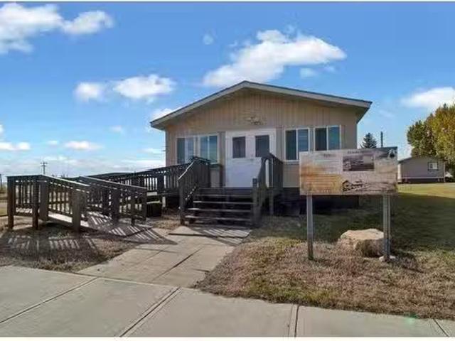 101 Main Street, Delia, AB, T0J 0W0 commercial for sale Lis.