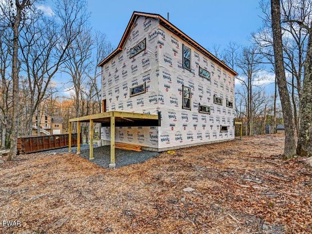 101 Maple Leaf Road