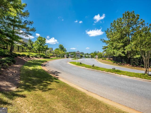 101 Maplecrest Lane SE