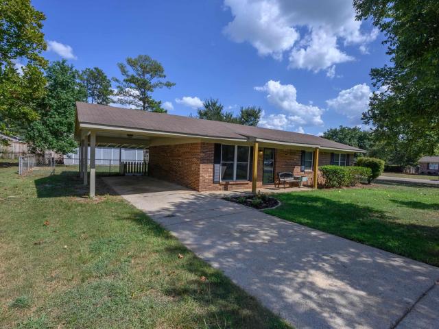 101 Meadowgreen Lane