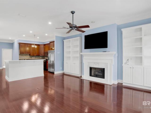 101 N Fairhope Court 16