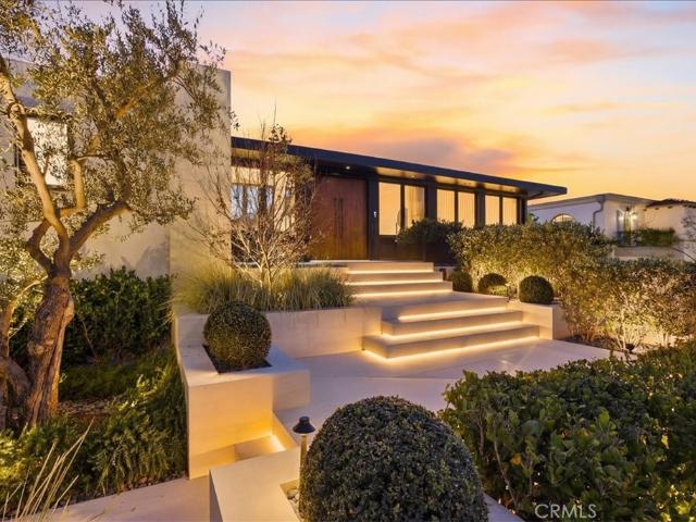 101 N Poinsettia Avenue