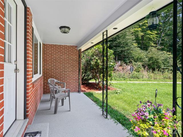 101 Sam Robertson Road