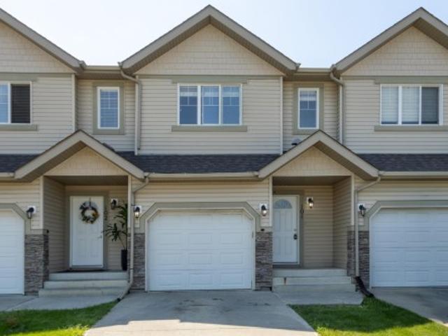 101 Sandstone Estates, Stony Plain, AB, T7Z 0E2 townhouse for sale | Listing ID E4500 | Royal LePage