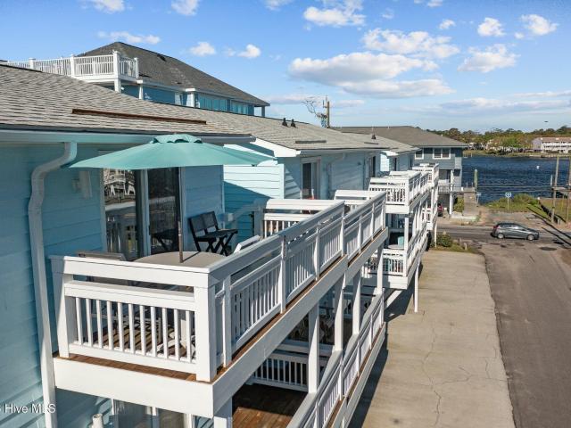 101 Seahorse Lane # B3
