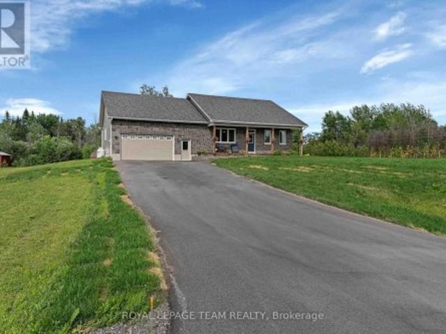 101 Stirling Crescent, North Grenville, ON, K0G 1J0 house for sale | Listing ID X13754 | Royal LePage