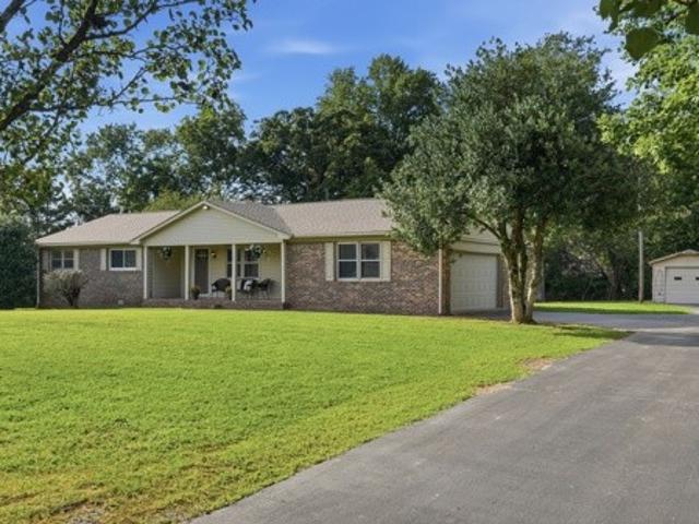 101 Royal Oak Dr