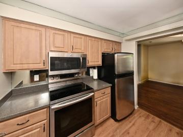101 River Rd # B3