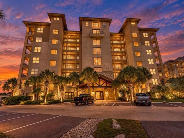 101 W Bank Dr Unit 23, Horseshoe Bay, TX 78657