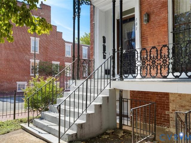 101 W Clay Street