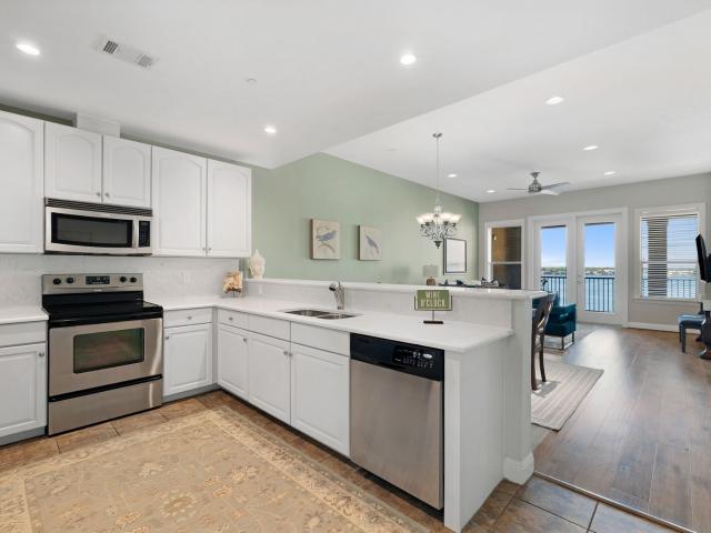 101 West Bank #44, Horseshoe Bay, US, TX