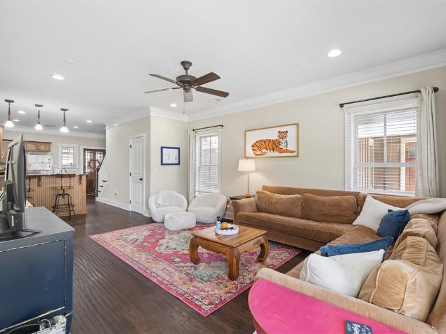 101 West Lane 1214