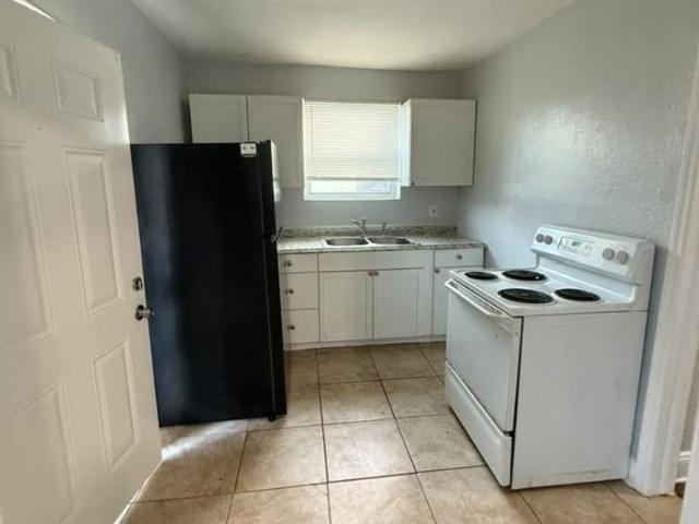 1024/1026 W 8th St. 2 Bedroom Apartment for Rent at 1024 W 8th St, Jacksonville, FL 32209 Mid Westside