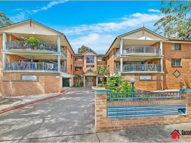 10/245 Targo Road, Toongabbie Apartment for rent Listed by Ma.
