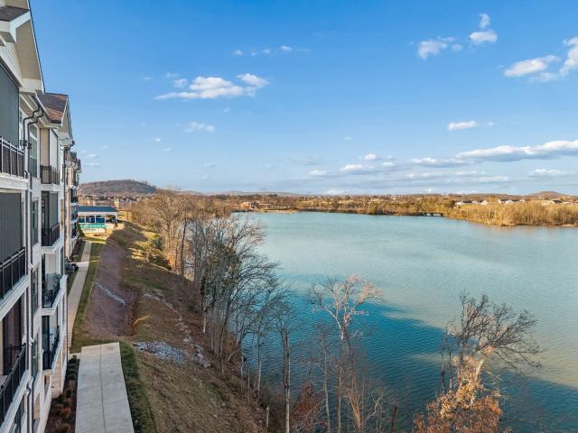 1024 Club View Dr # D202