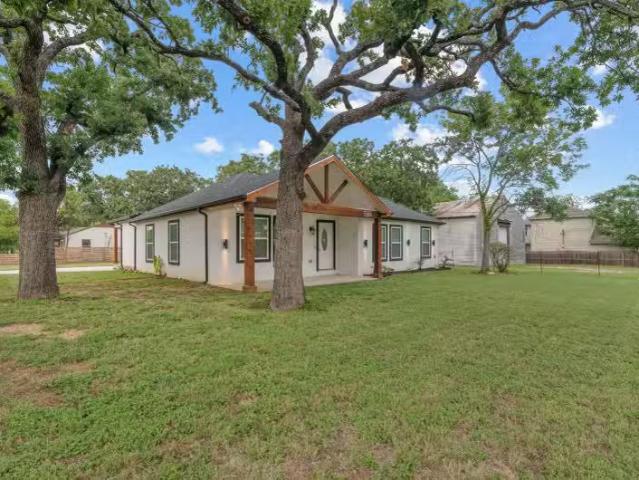 1024 Greenlee St, Denton, TX 76201 MLS 21130084