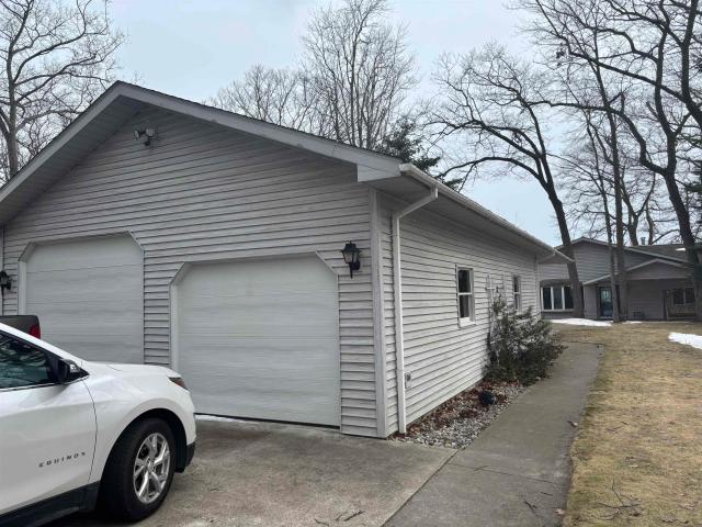 1024 Huron