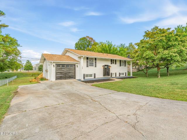 1024 Sky Blue Drive
