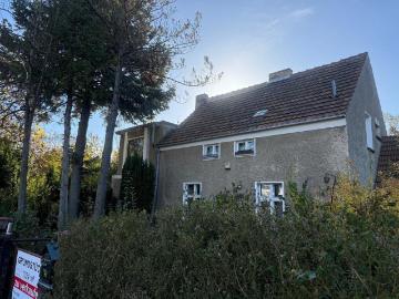 1024m2 Grundstück mit sanierungsbedürftigem Haus zu verkaufen