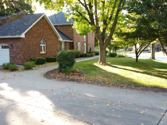 1025 Abbey Ridge