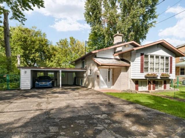 1025 Ch. Du Bord Du Lac Lakeshore, Dorval, QC, H9S 2C9 house for sale | Listing ID 13924 | Royal LePage