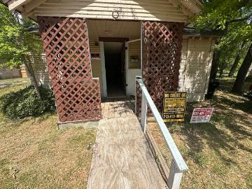 1025 E Young St, Longview, TX 75602 | MLS #56328
