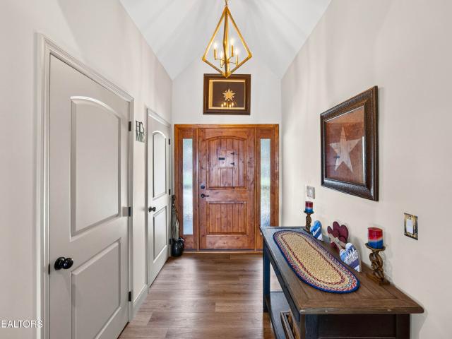 1025 Gray Rock View