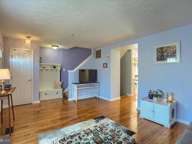 1025 Jeanett Way