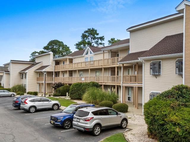 1025 Plantation Dr. 2227/2