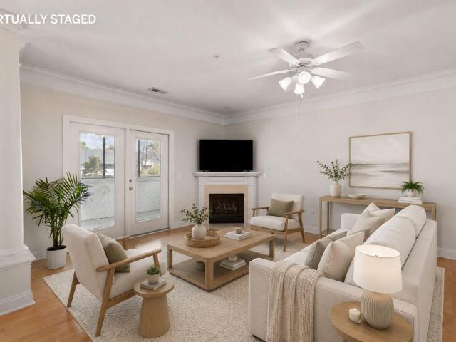 1025 Riverland Woods Place 818