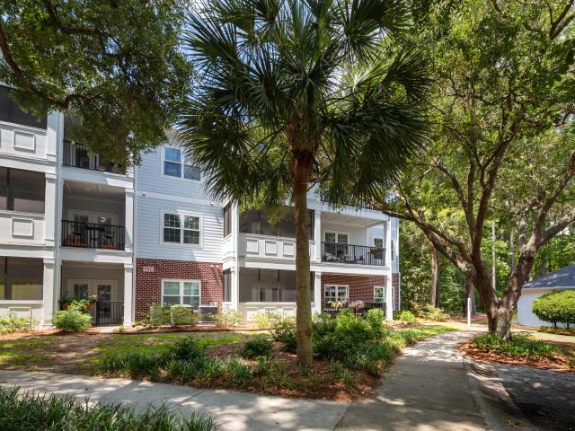 1025 Riverland Woods Place Apt 710